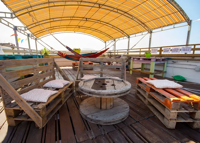 Eco Floreale Hostel *